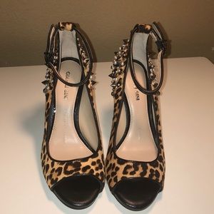 Gianni Bini leopard print dyed calf hair heels